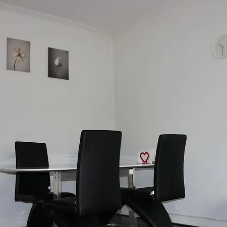 Apartment Jjj *