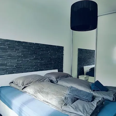 Jjj Apartment